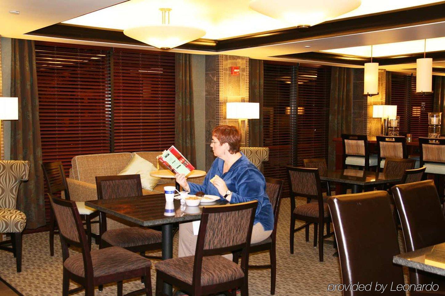Hampton Inn Traverse City Étterem fotó